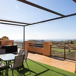 https://tico-de-lujo-calanova-golf.1costadelsol.com
